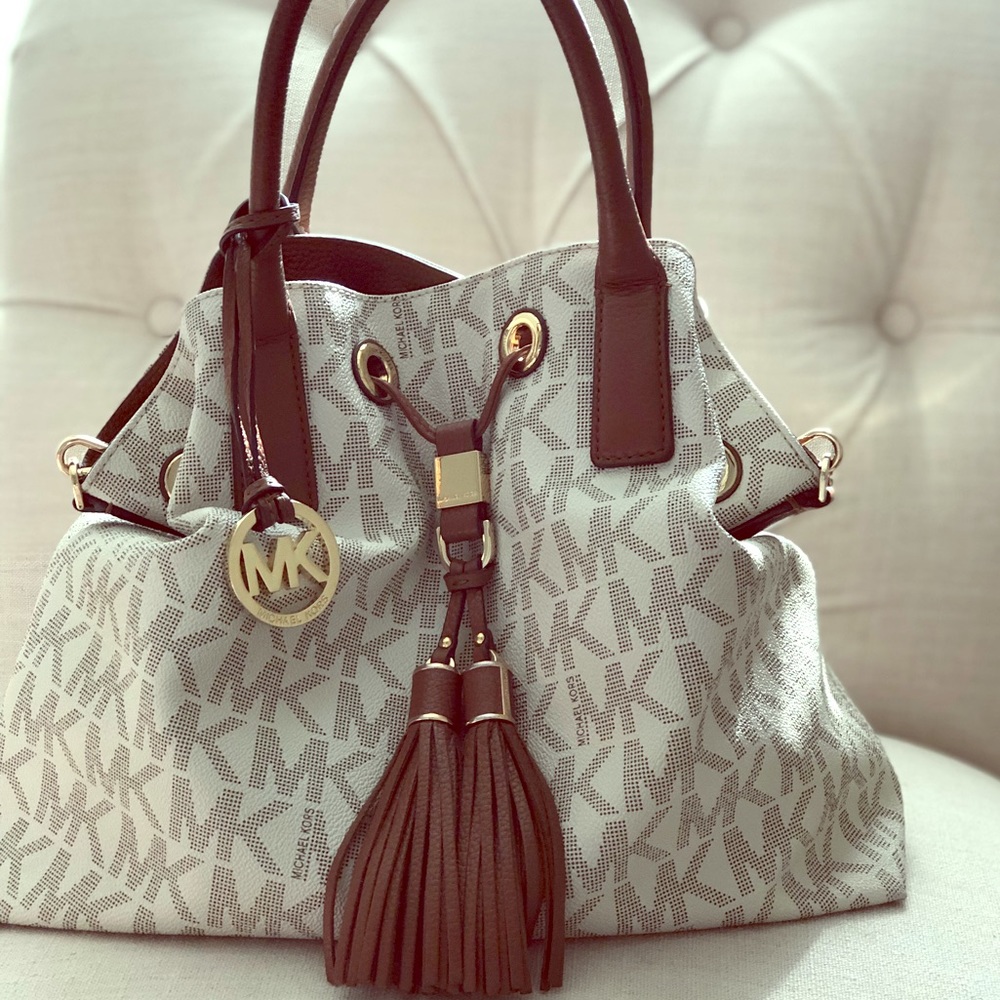 Michael Kors Vanilla Camden Large Bag